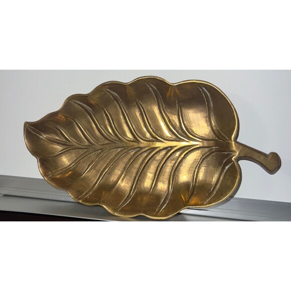 Vintage Solid heavy Brass Leaf Dish Mid Century Modern Catch all Tray, 9" x 5". - Picture 2 of 8